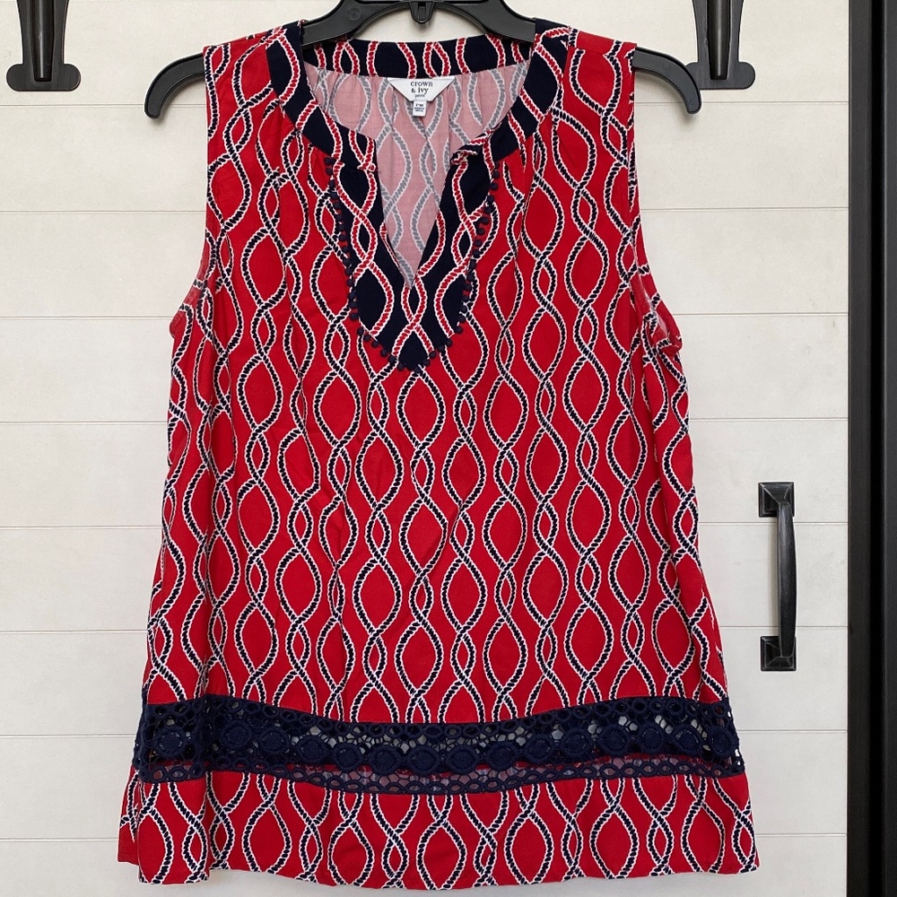 Crown & Ivy Red and Navy Sleeveless Blouse Medium Petite